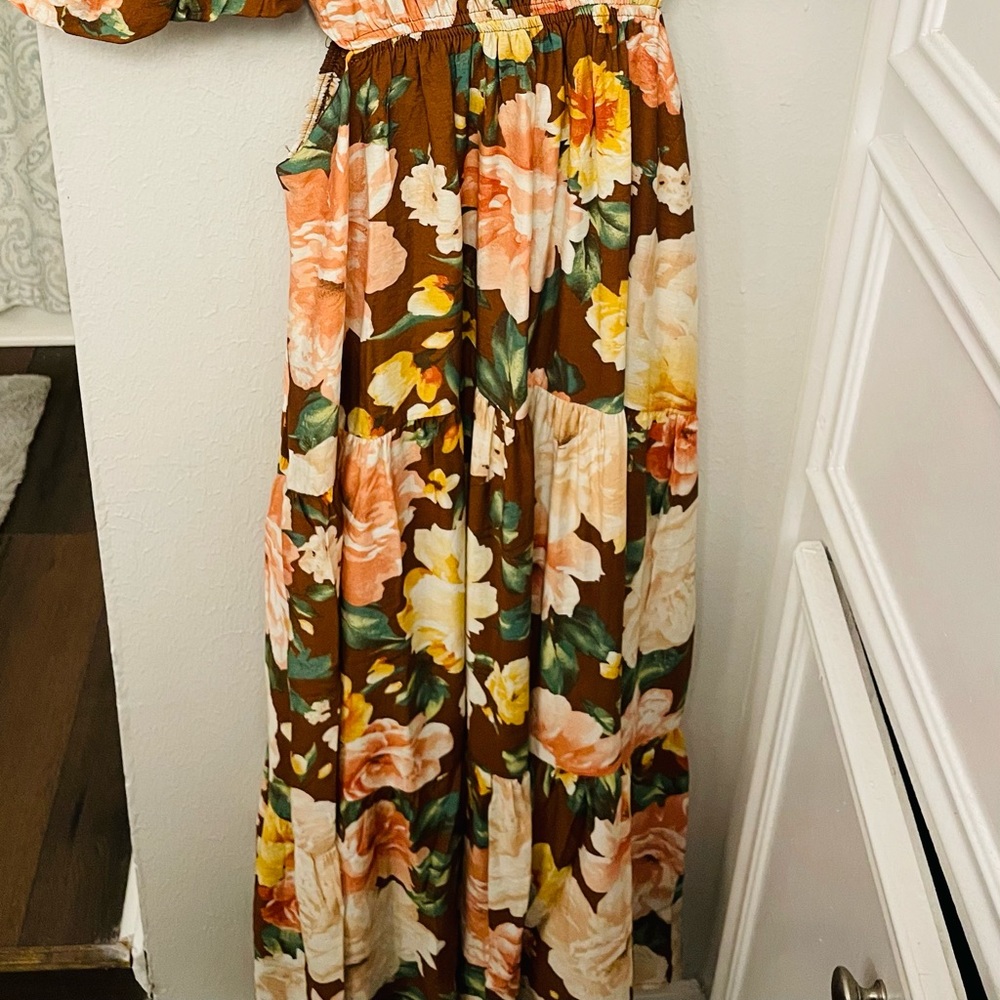 NWT Size Small by the River long floral puff sleeve mid section cut out dress